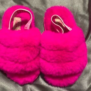 Uggs slides